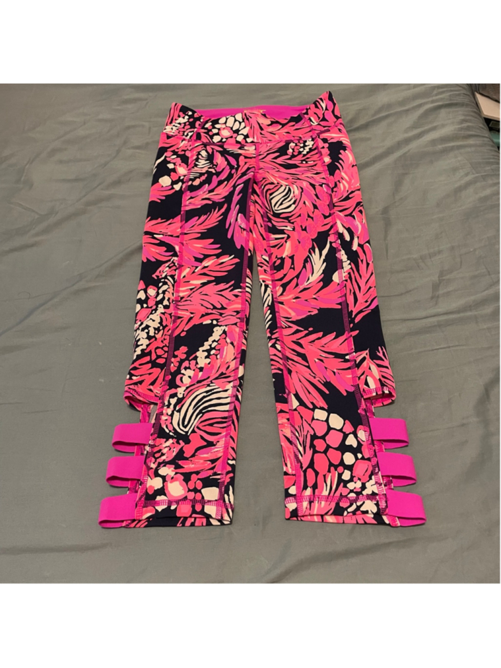 Women's Lilly Pulitzer Luxletic Leggings XS Pink Cutout athleisure chic